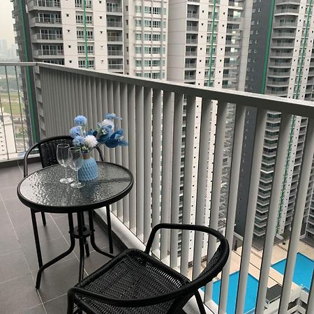 Corner Kl Pool View Rc Residence Kuala Lumpur Exterior foto