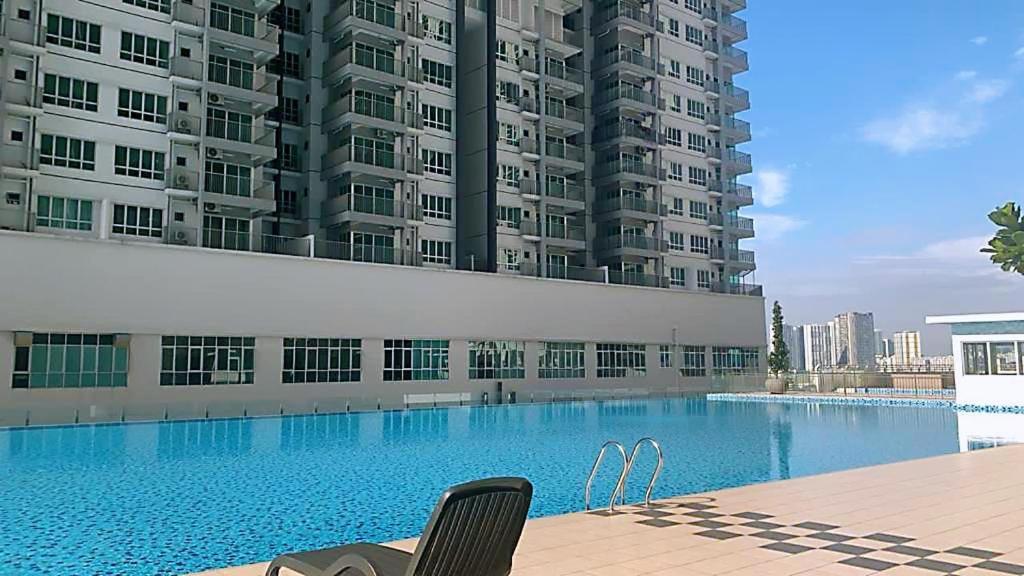 Corner Kl Pool View Rc Residence Kuala Lumpur Exterior foto